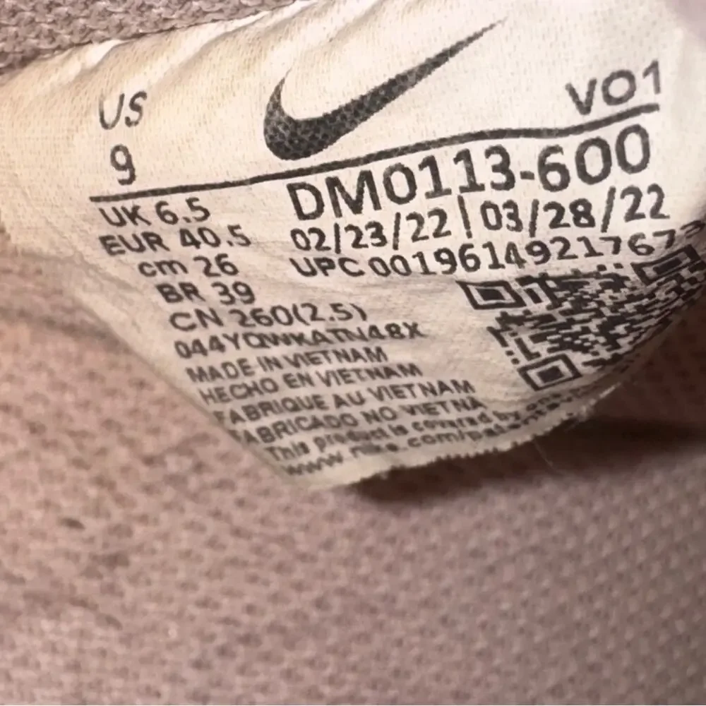 Nike women court